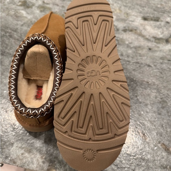UGG Tasman Tan slippers - Picture 3 of 5
